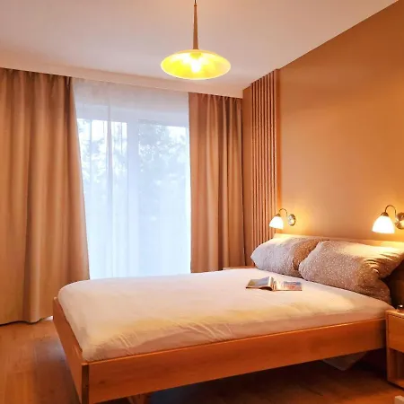 Goldene Sonne Bridge & Apartment