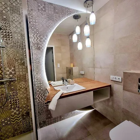 Goldene Sonne Bridge & 公寓